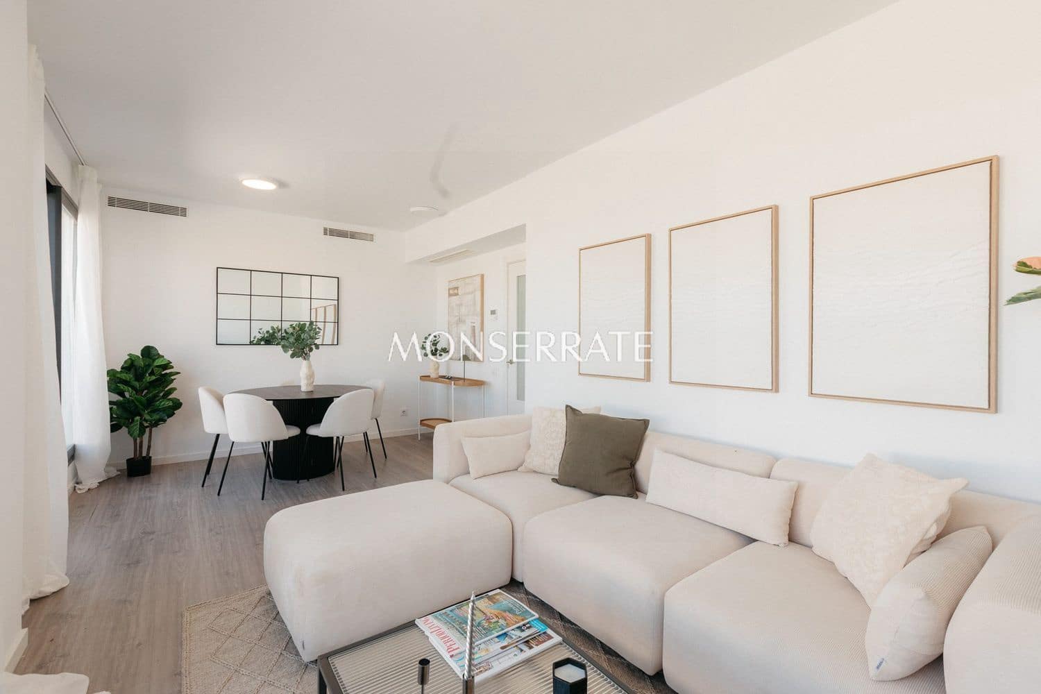 3 bedroom Apartment for rent in Valencia city with pool garage - € 2,800 (Ref: 9921714)
