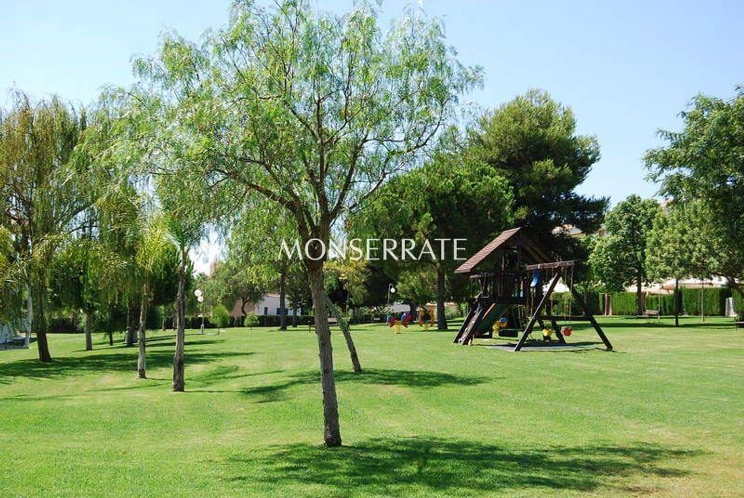 2 camera da letto Appartamento da affittare in Pucol con piscina garage - 2.000 € (Rif: 9935568)