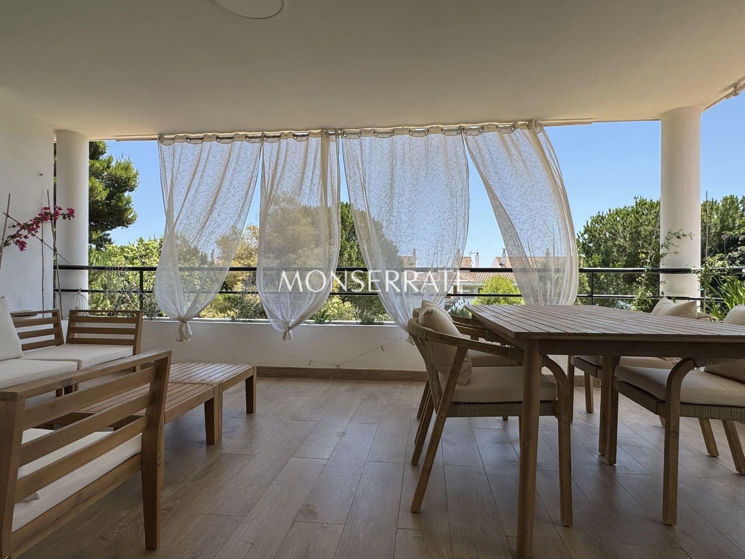 2 camera da letto Appartamento da affittare in Pucol con piscina garage - 2.000 € (Rif: 9935568)