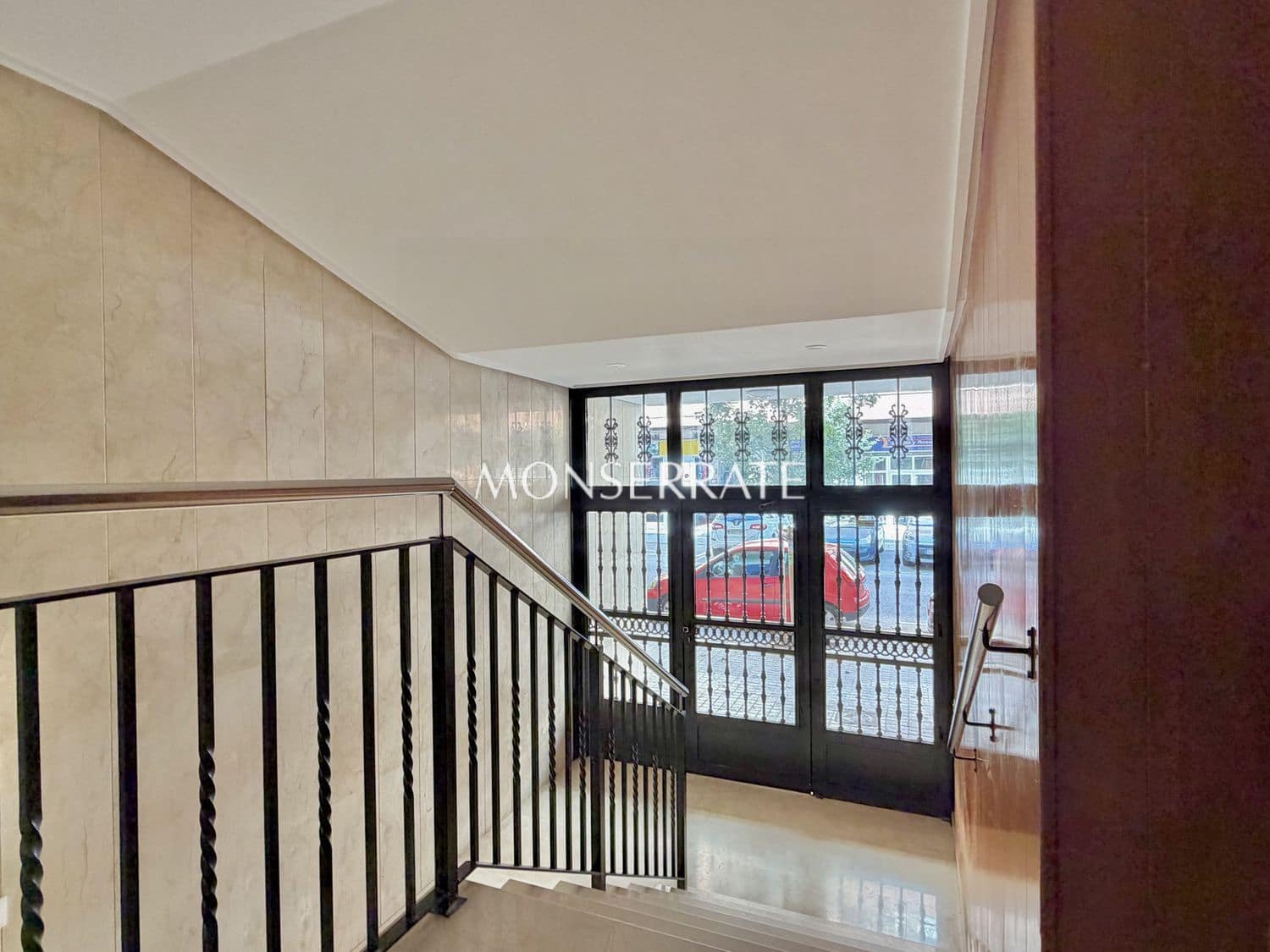 4 soveværelse Lejlighed til salg i Valencia by med garage - € 340.000 (Ref: 9945001)
