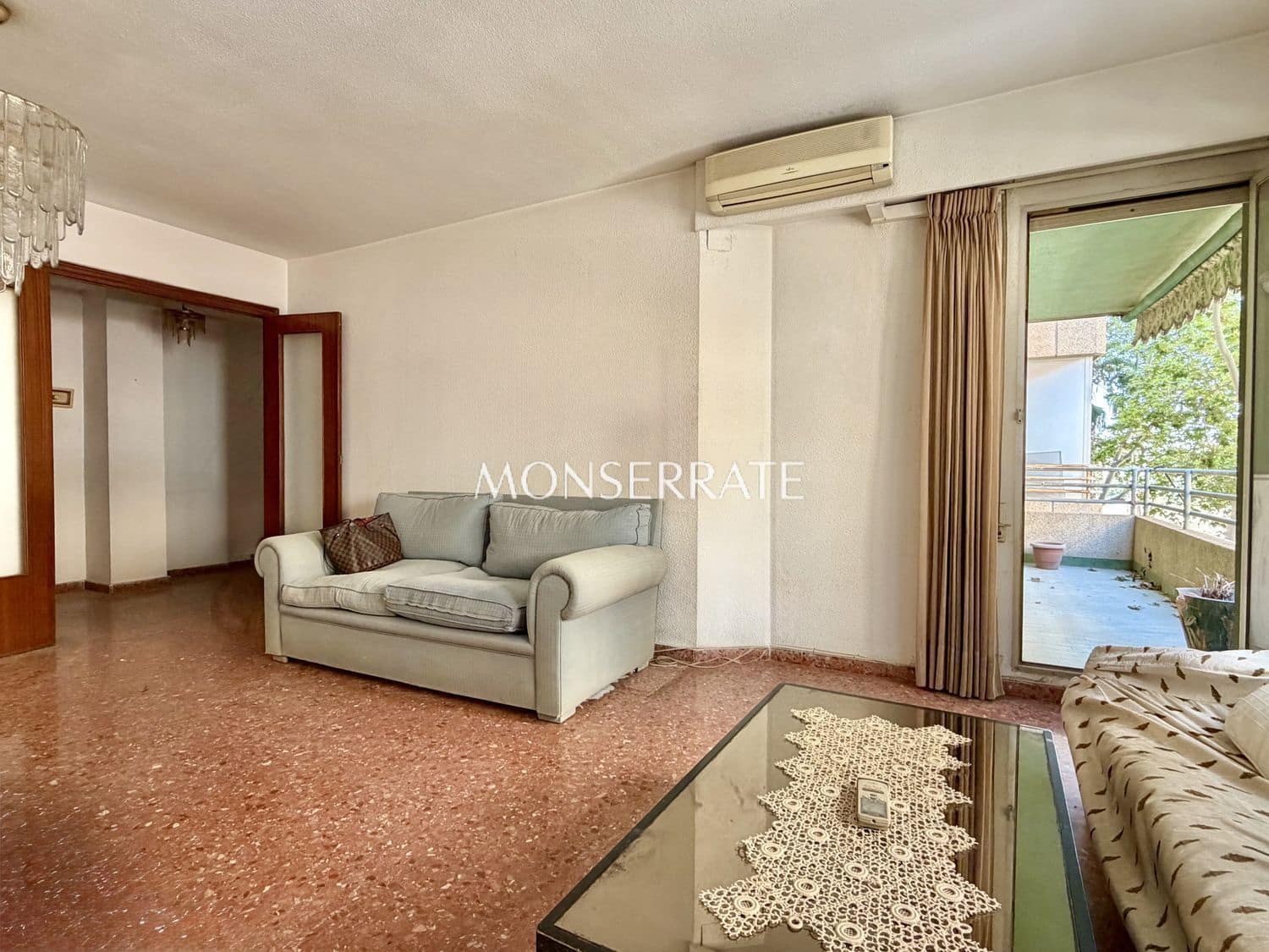 4 soveværelse Lejlighed til salg i Valencia by med garage - € 340.000 (Ref: 9945001)