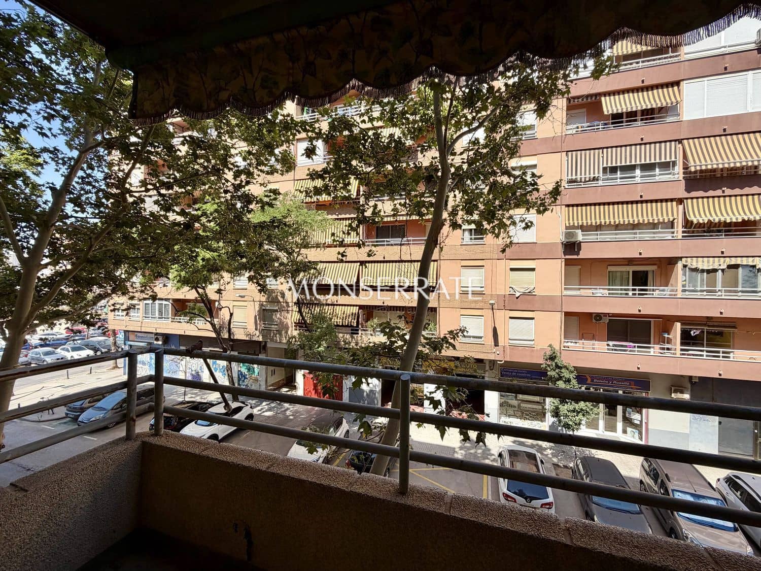 4 soveværelse Lejlighed til salg i Valencia by med garage - € 340.000 (Ref: 9945001)