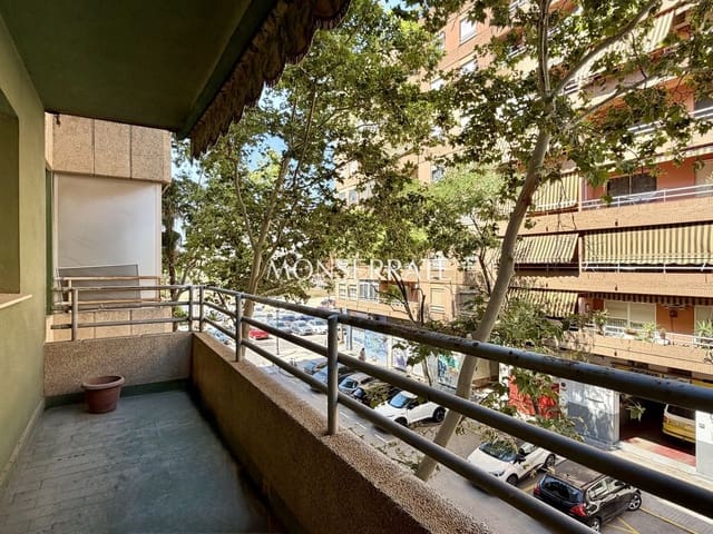 4 bedroom Apartment for sale in Cami de Vera, Valencia city with garage - € 340,000 (Ref: 9945001)