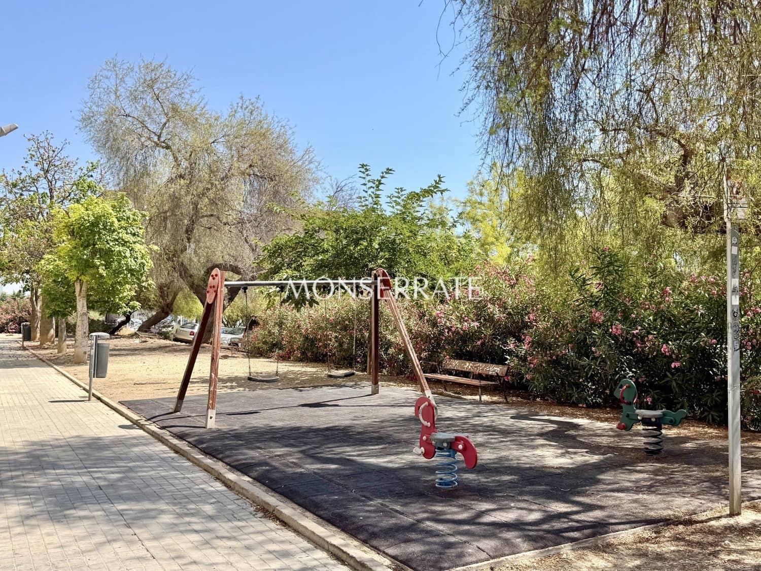 4 soveværelse Lejlighed til salg i Valencia by med garage - € 340.000 (Ref: 9945001)