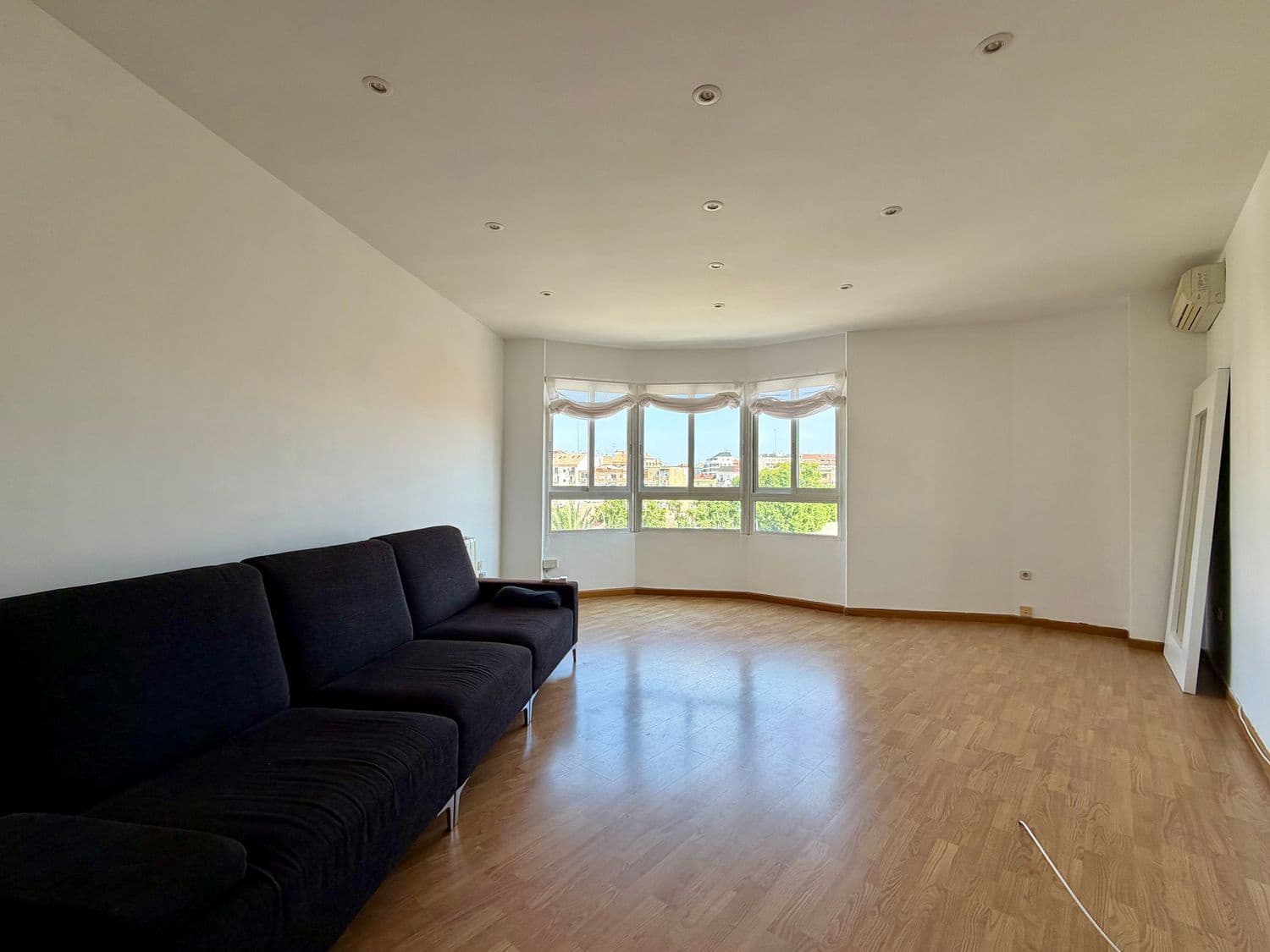 3 quarto Apartamento para arrendar em Valencia cidade com garagem - 1 500 € (Ref: 9951060)
