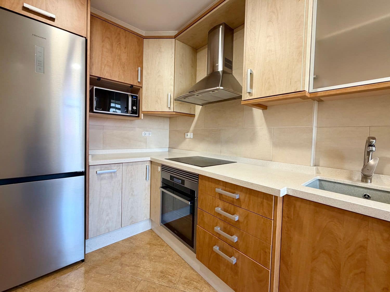 3 quarto Apartamento para arrendar em Valencia cidade com garagem - 1 500 € (Ref: 9951060)