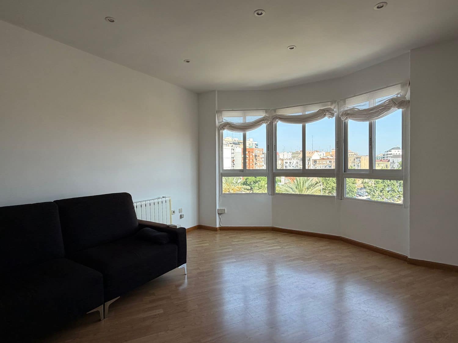 3 quarto Apartamento para arrendar em Valencia cidade com garagem - 1 500 € (Ref: 9951060)
