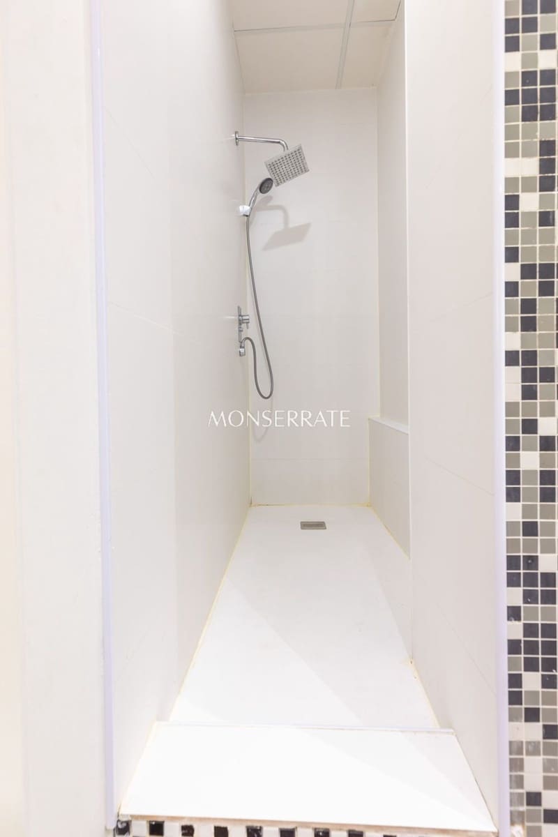 2 camera da letto Appartamento da affittare in Valencia citta con garage - 2.100 € (Rif: 9972458)