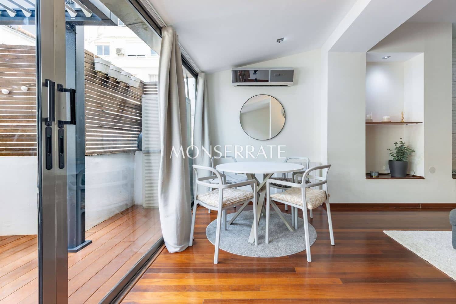 2 camera da letto Appartamento da affittare in Valencia citta con garage - 2.100 € (Rif: 9972458)