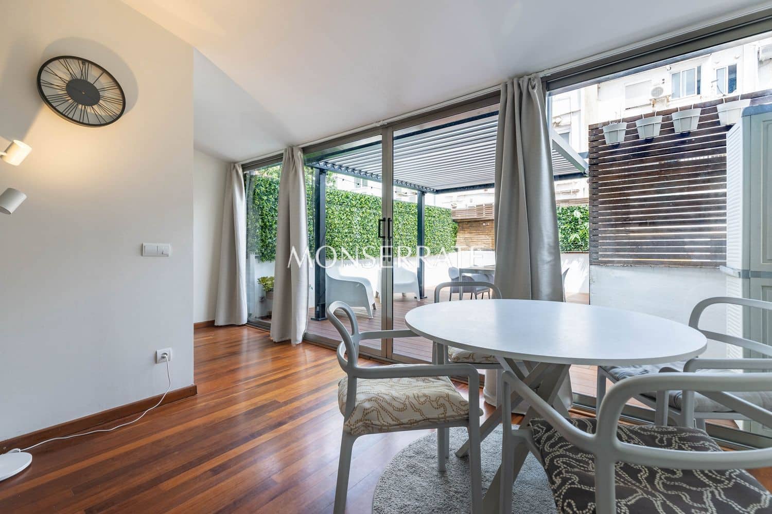 2 camera da letto Appartamento da affittare in Valencia citta con garage - 2.100 € (Rif: 9972458)