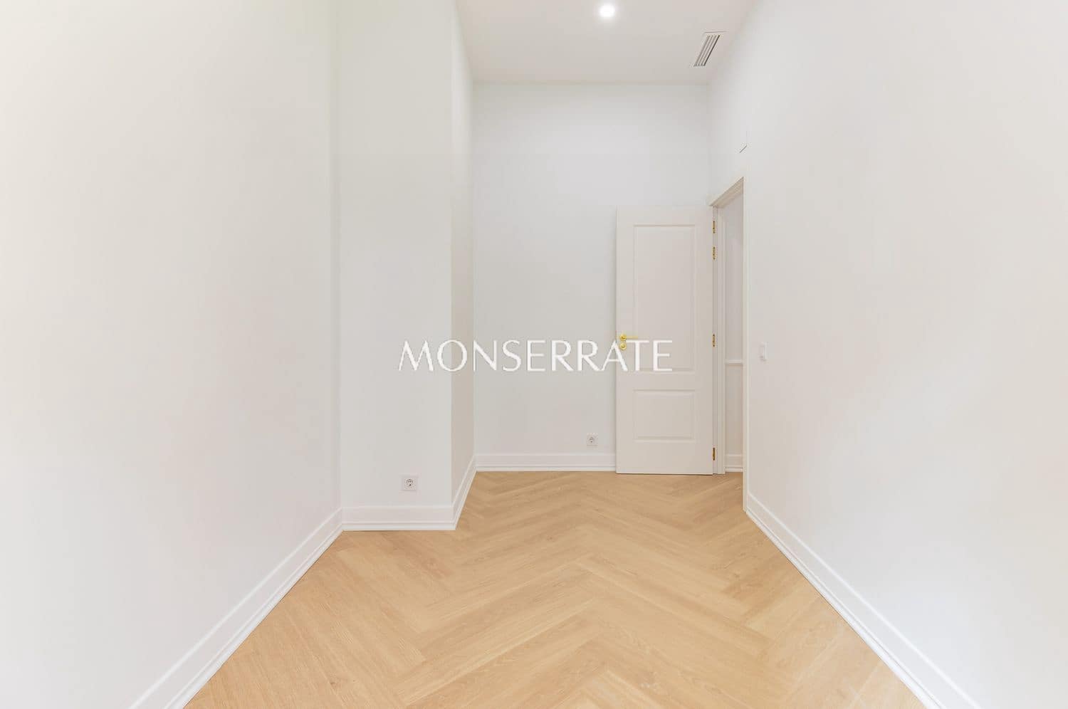 4 sovrum Lägenhet till salu i Valencia stad med garage - 750 000 € (Ref: 9974572)