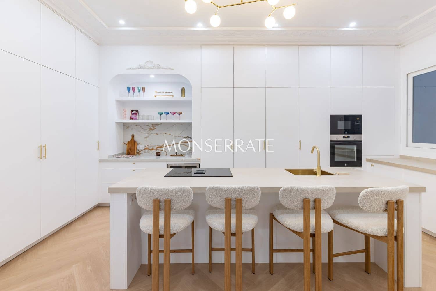 4 sovrum Lägenhet till salu i Valencia stad med garage - 750 000 € (Ref: 9974572)