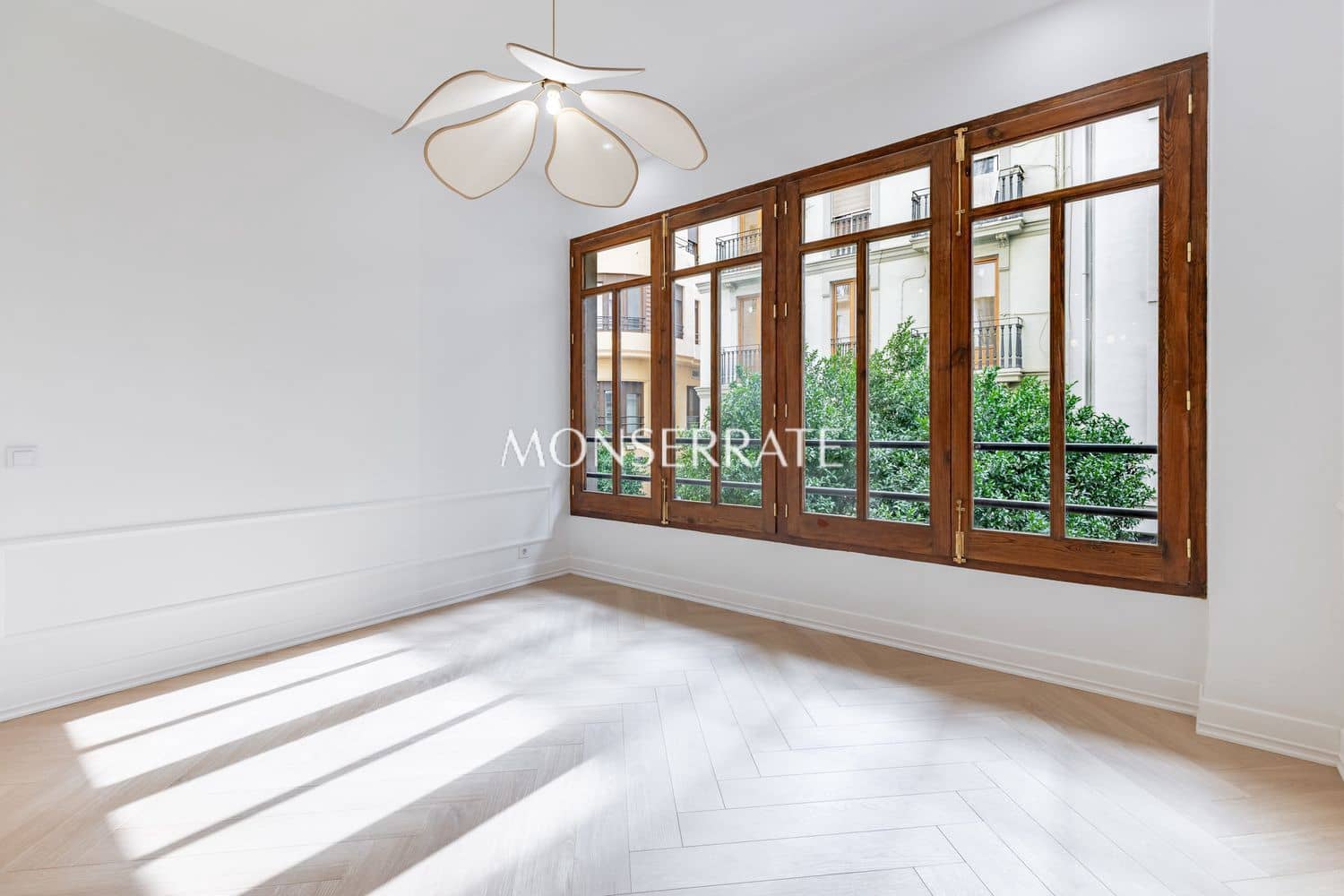 4 sovrum Lägenhet till salu i Valencia stad med garage - 750 000 € (Ref: 9974572)