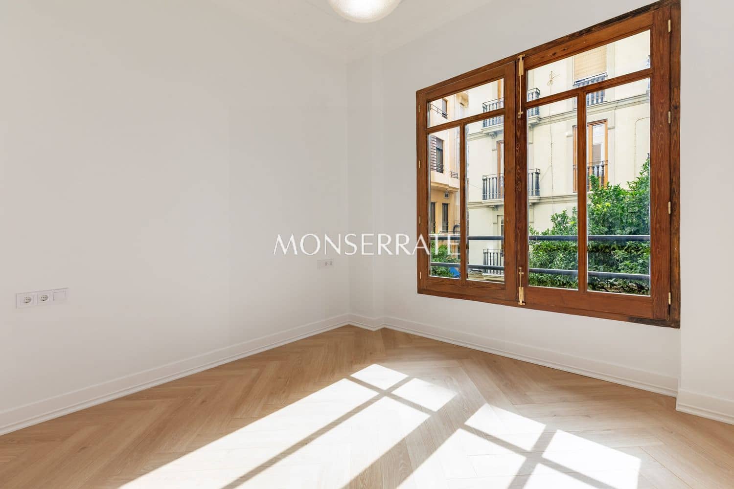 4 sovrum Lägenhet till salu i Valencia stad med garage - 750 000 € (Ref: 9974572)