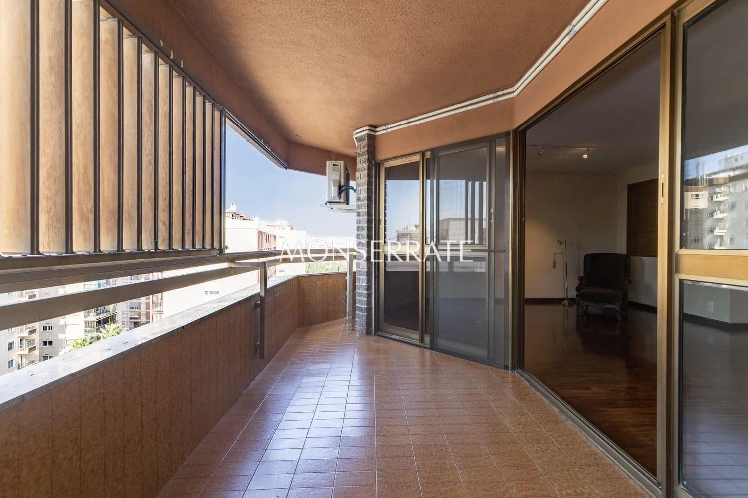 4 sypialnia Apartament na sprzedaż w Miasto Walencja z garażem - 995 000 € (Ref: 9990225)