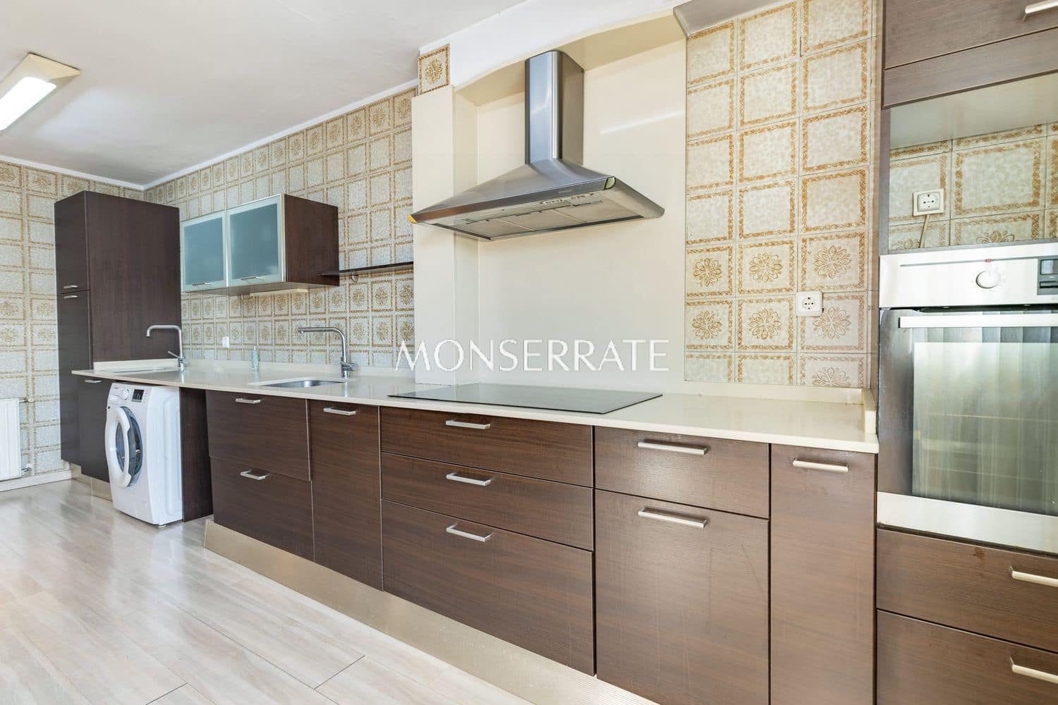 4 sypialnia Apartament na sprzedaż w Miasto Walencja z garażem - 995 000 € (Ref: 9990225)