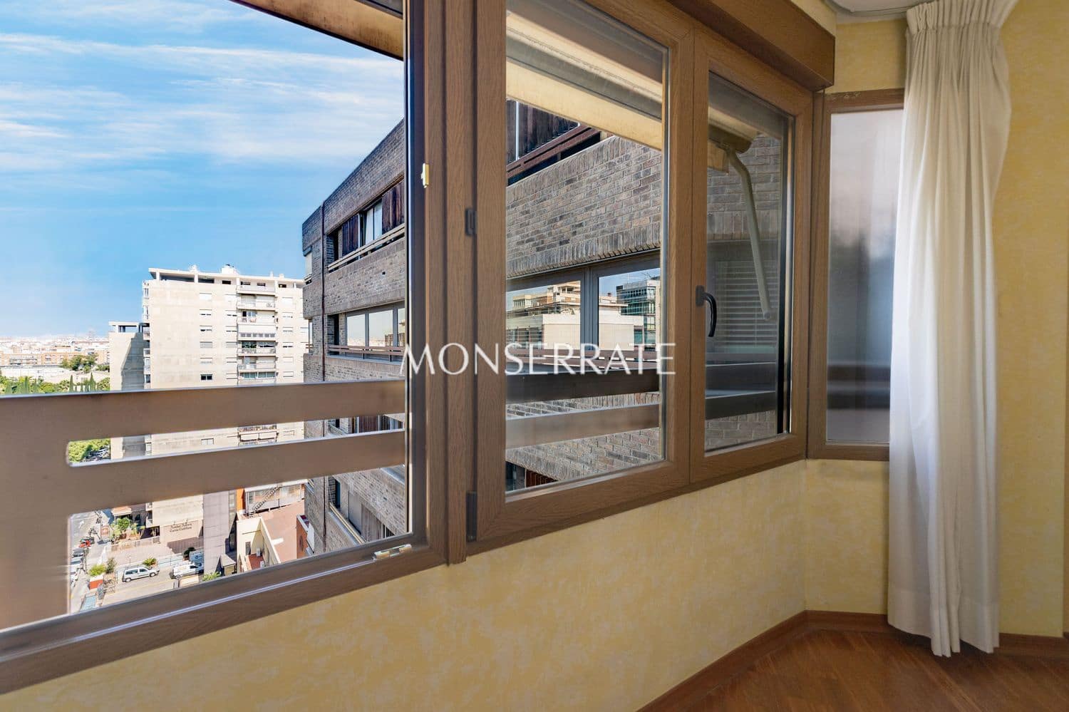 4 sypialnia Apartament na sprzedaż w Miasto Walencja z garażem - 995 000 € (Ref: 9990225)