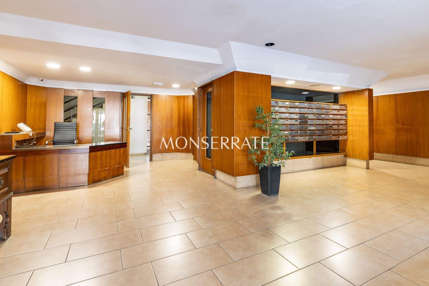 4 sypialnia Apartament na sprzedaż w Miasto Walencja z garażem - 995 000 € (Ref: 9990225)