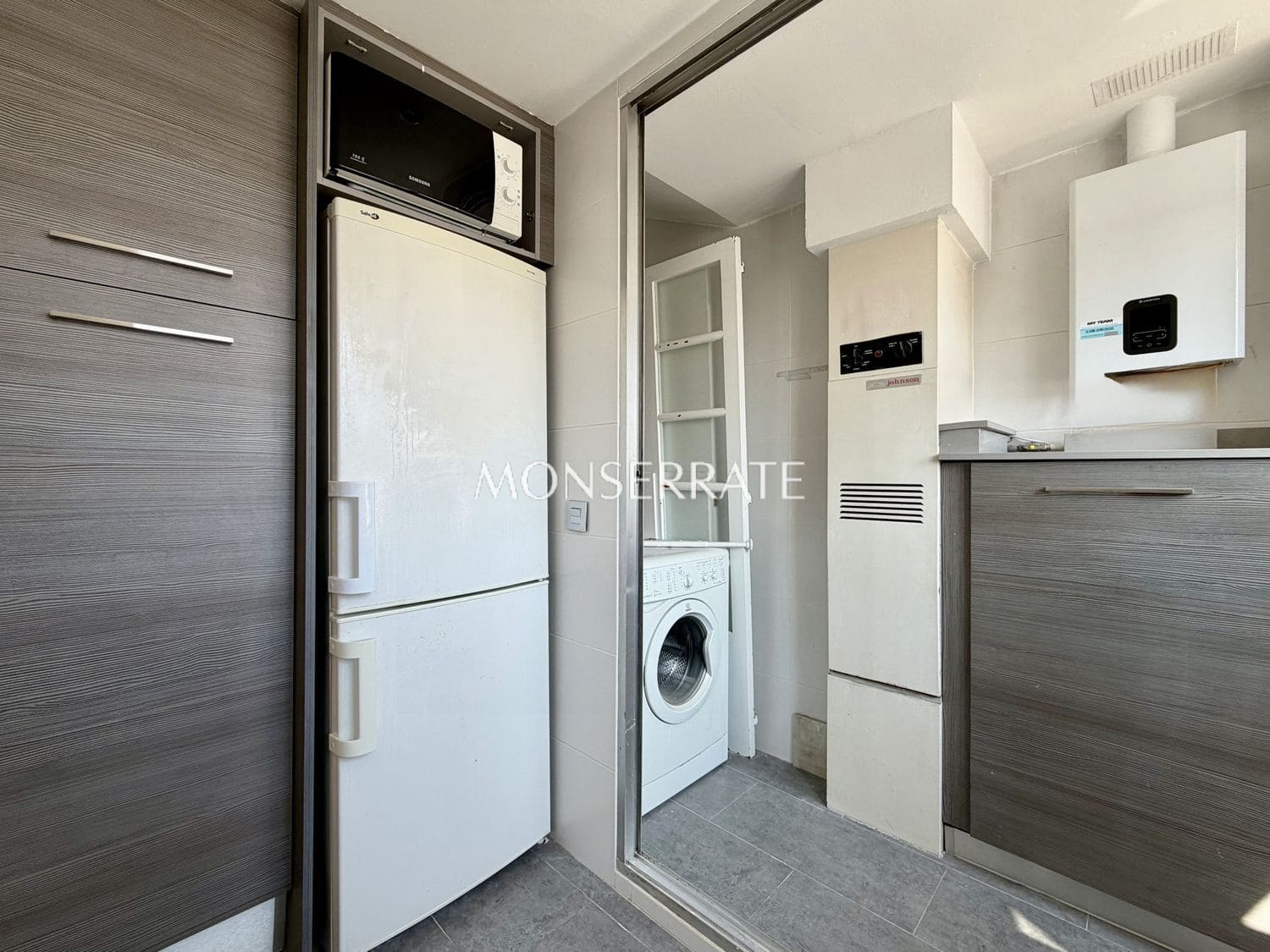 1 makuuhuone Huoneisto vuokrattavana paikassa Valencia kaupunki mukana 
autotalli - 1 200 € (Ref: 9997913)