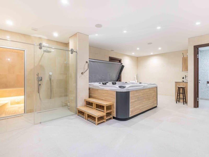 5 bedroom Villa for sale in Altea - € 2,480,000 (Ref: 7225259)