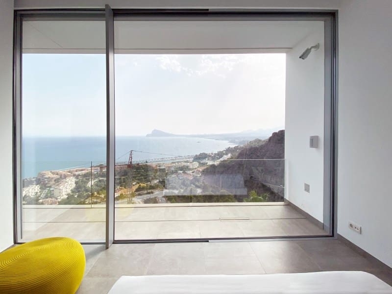 3 bedroom Villa for sale in Altea with garage - € 2,980,000 (Ref: 7766804)