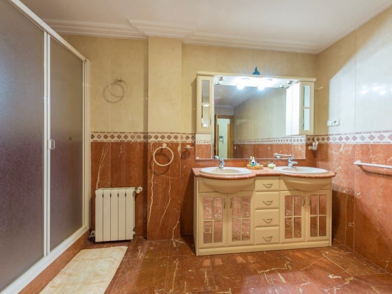 5 chambre Villa/Maison à vendre à Novelda avec garage - 540 000 € (Ref: 8287352)