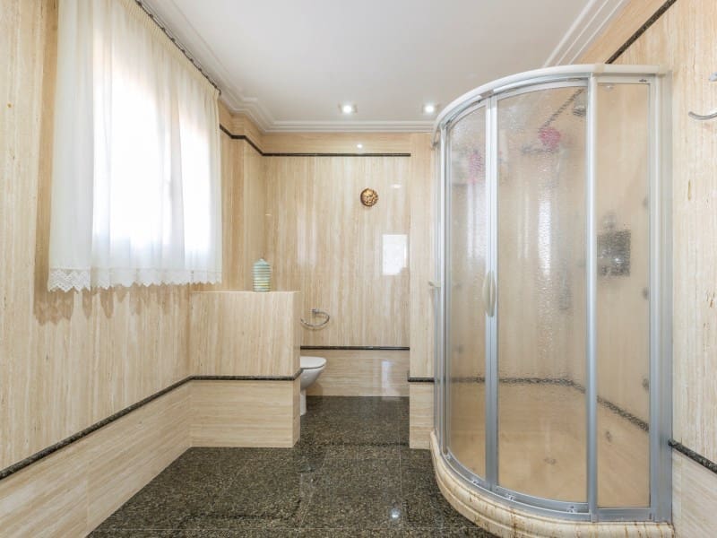 5 chambre Villa/Maison à vendre à Novelda avec garage - 540 000 € (Ref: 8287352)