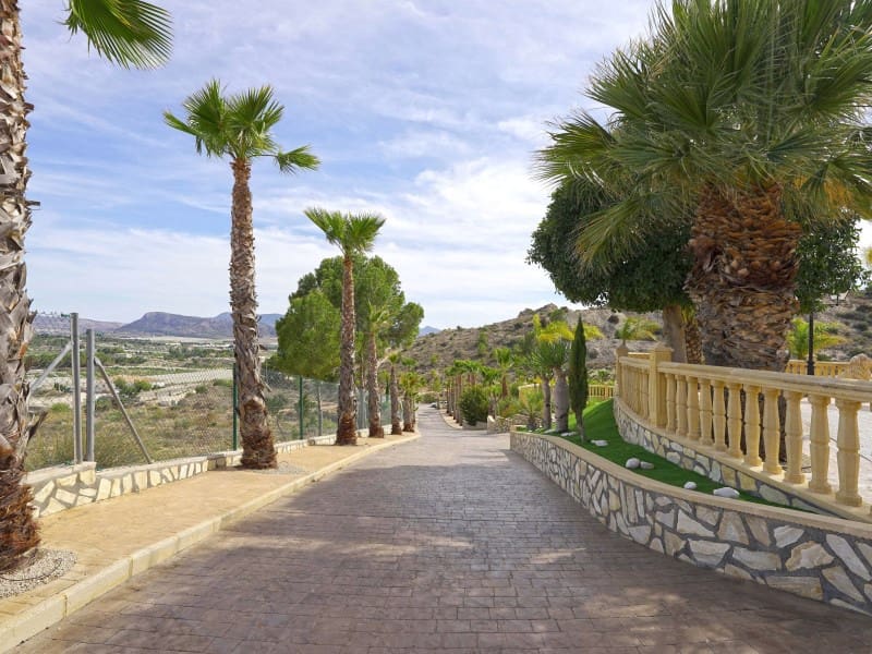 3 Zimmer Villa zu verkaufen in Novelda - 695.000 € (Ref: 8298224)