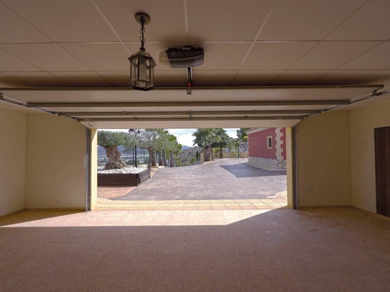 3 Zimmer Villa zu verkaufen in Novelda - 695.000 € (Ref: 8298224)