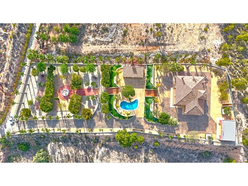 3 Zimmer Villa zu verkaufen in Novelda - 695.000 € (Ref: 8298224)