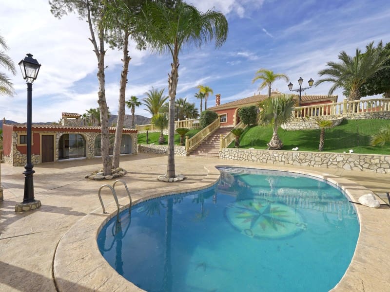 3 Zimmer Villa zu verkaufen in Novelda - 695.000 € (Ref: 8298224)