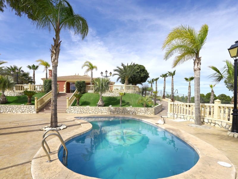 3 Zimmer Villa zu verkaufen in Novelda - 695.000 € (Ref: 8298224)