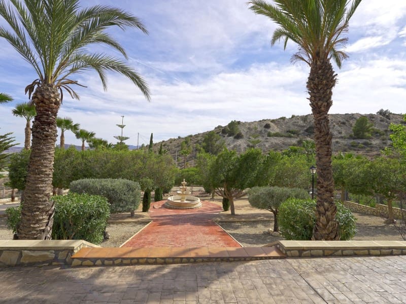 3 Zimmer Villa zu verkaufen in Novelda - 695.000 € (Ref: 8298224)