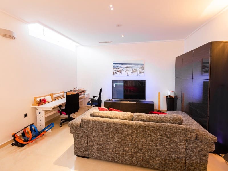 13 soveværelse Villa til salg i Torrellano - € 2.000.000 (Ref: 8781883)