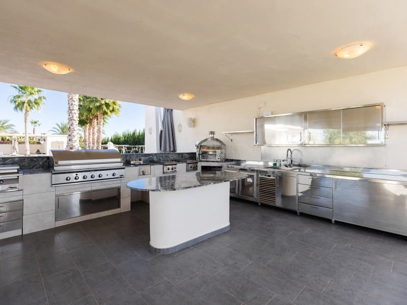 13 soveværelse Villa til salg i Torrellano - € 2.000.000 (Ref: 8781883)