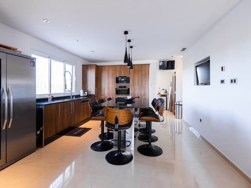 13 soveværelse Villa til salg i Torrellano - € 2.000.000 (Ref: 8781883)