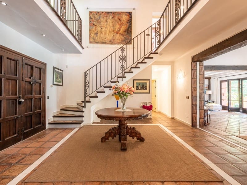 4 soverom Villa til salgs i El Paraiso med svømmebasseng - € 2 500 000 (Ref: 8847903)