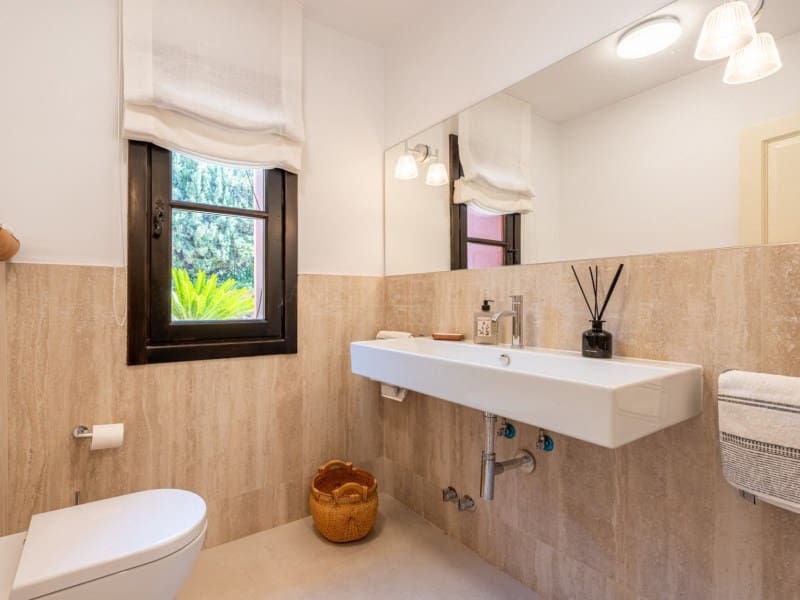 4 soverom Villa til salgs i El Paraiso med svømmebasseng - € 2 500 000 (Ref: 8847903)