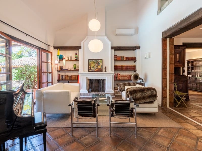 4 soverom Villa til salgs i El Paraiso med svømmebasseng - € 2 500 000 (Ref: 8847903)