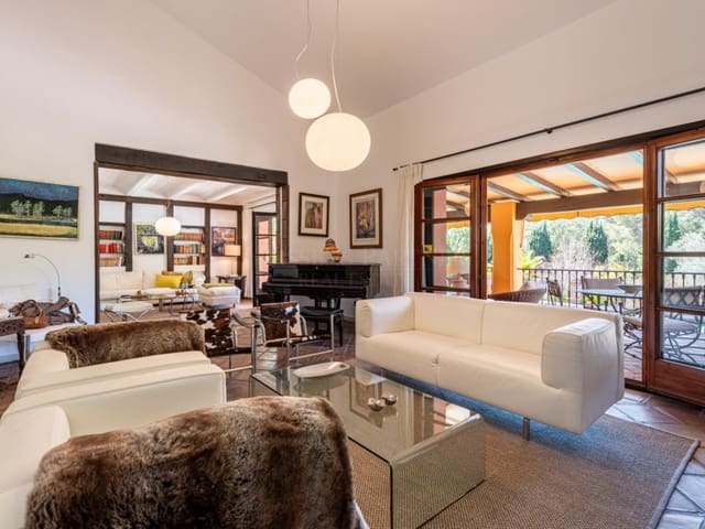 4 Zimmer Villa zu verkaufen in El Paraiso, Estepona mit Pool - 2.500.000 € (Ref: 8847903)