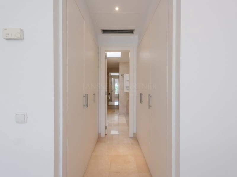 2 soveværelse Penthouse til salg i New Golden Mile med swimmingpool - € 996.000 (Ref: 8849832)