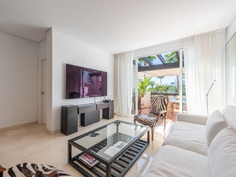 2 soveværelse Penthouse til salg i New Golden Mile med swimmingpool - € 996.000 (Ref: 8849832)