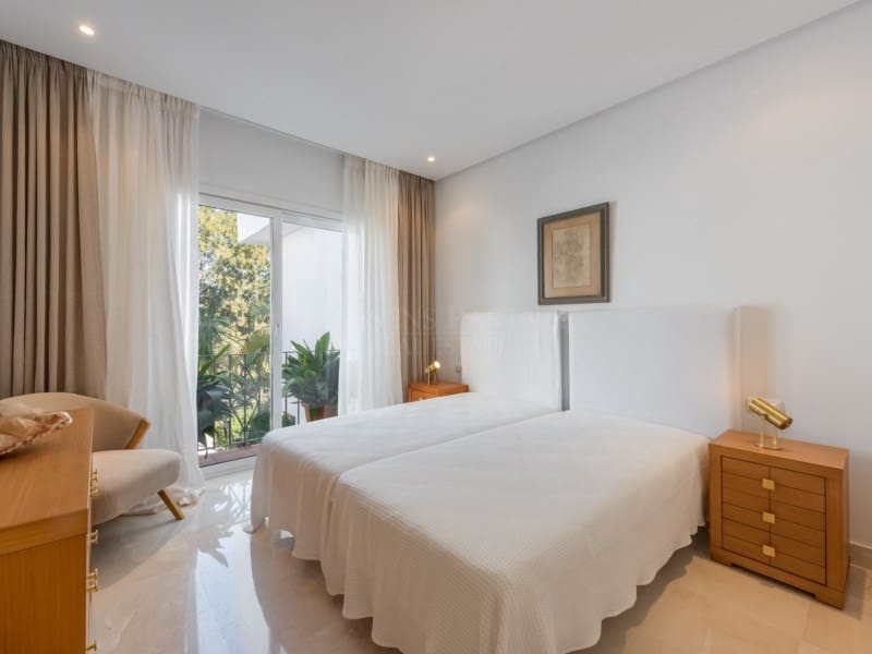 2 soveværelse Penthouse til salg i New Golden Mile med swimmingpool - € 996.000 (Ref: 8849832)