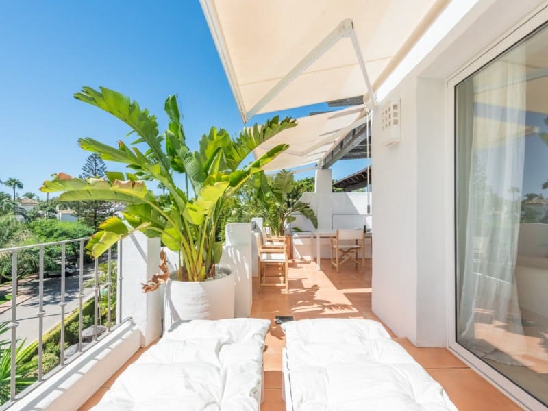 2 soveværelse Penthouse til salg i New Golden Mile med swimmingpool - € 996.000 (Ref: 8849832)