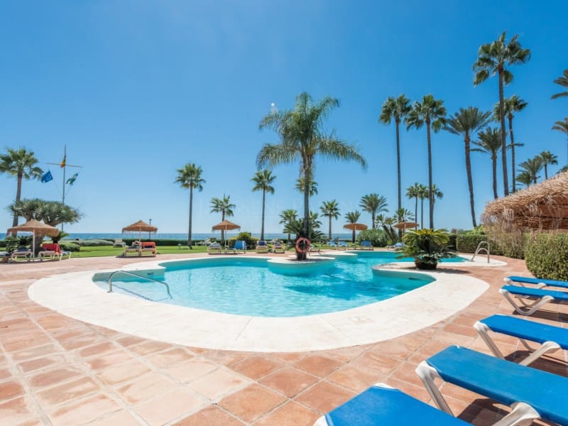 2 soveværelse Penthouse til salg i New Golden Mile med swimmingpool - € 996.000 (Ref: 8849832)