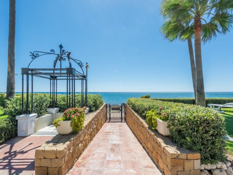 2 soveværelse Penthouse til salg i New Golden Mile med swimmingpool - € 996.000 (Ref: 8849832)