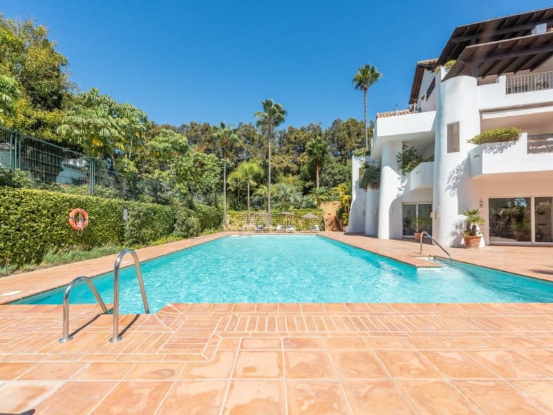 2 soveværelse Penthouse til salg i New Golden Mile med swimmingpool - € 996.000 (Ref: 8849832)