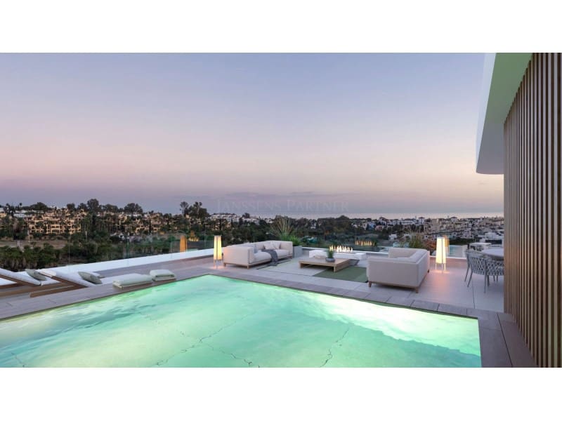 4 slaapkamer Halfvrijstaande villa te koop in New Golden Mile - € 1.450.000 (Ref: 8849834)