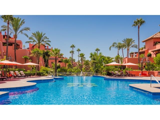 3 soveværelse Lejlighed til salg i Guadalmansa, Estepona med swimmingpool - € 1.825.000 (Ref: 8849839)