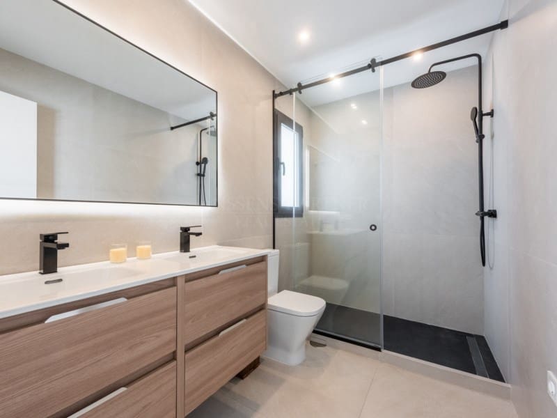4 soveværelse Villa til salg i San Pedro de Alcantara med swimmingpool - € 2.395.000 (Ref: 8857690)